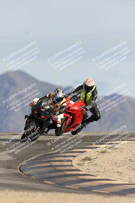 media/Nov-16-2025-Race Pace (Sun) [[8c5fa54630]]/Non Verified Riders (1st 20 Minutes)/6-Turn 12 (2pm)/